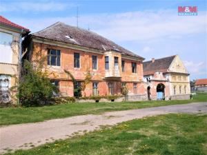 Prodej rodinného domu, Břvany, 480 m2