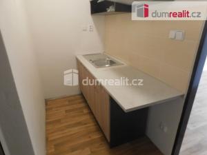 Pronájem bytu 1+1, Opava - Komárov, Podvihovská, 37 m2