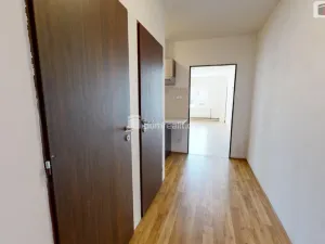 Pronájem bytu 1+1, Opava - Komárov, Podvihovská, 37 m2