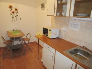 Pronájem kanceláře, Hradec Králové - Slezské Předměstí, Bieblova, 35 m2