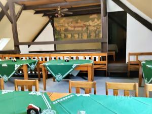 Pronájem restaurace, Písek, Hradiště, 497 m2