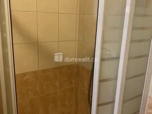 Pronájem bytu 1+kk, Praha - Kobylisy, Zenklova, 15 m2