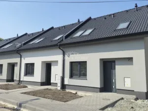 Prodej rodinného domu, Pohořelice - Nová Ves, 101 m2
