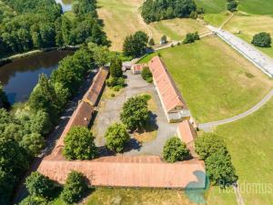 Prodej zemědělského objektu, Králova Lhota - Laziště, 2300 m2