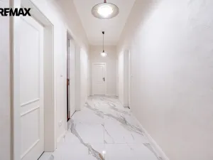 Prodej bytu 3+1, Karlovy Vary, Mariánskolázeňská, 119 m2
