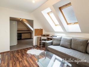 Pronájem bytu 2+kk, Nupaky, U Valu, 50 m2