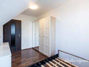 Pronájem bytu 2+kk, Nupaky, U Valu, 50 m2