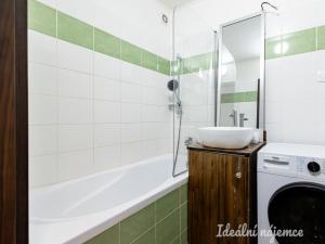 Pronájem bytu 2+kk, Nupaky, U Valu, 50 m2