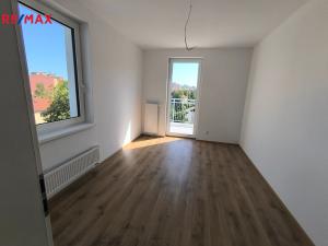 Prodej bytu 4+kk, Karlovy Vary, Šumavská, 108 m2