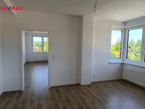 Prodej bytu 4+kk, Karlovy Vary, Šumavská, 108 m2