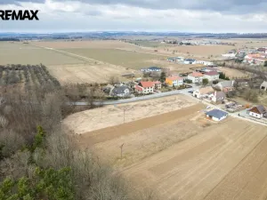 Prodej pozemku pro bydlení, Jinošov, 3987 m2