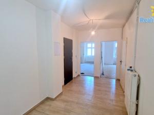 Pronájem obchodního prostoru, Praha - Žižkov, Jana Želivského, 90 m2