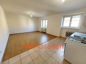 Pronájem bytu 1+kk, Havířov - Město, Hlavní třída, 37 m2