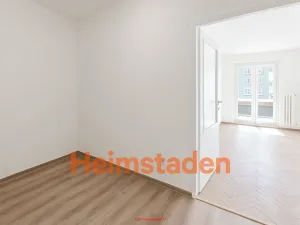 Pronájem bytu 1+kk, Havířov - Město, Hlavní třída, 21 m2