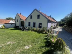 Pronájem bytu 3+1, Jivno, 80 m2