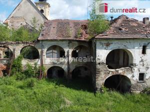 Prodej historického objektu, Omlenice - Omlenička, 2000 m2