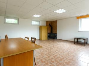 Prodej komerční nemovitosti, Krnov - Krásné Loučky, Krásné Loučky, 200 m2