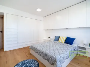 Prodej bytu 5+kk, Praha, Na Dvorcích, 289 m2