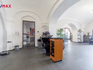 Prodej rodinného domu, Dašice, náměstí T. G. Masaryka, 450 m2