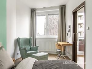Pronájem bytu 2+kk, Praha - Stodůlky, Svitákova, 55 m2
