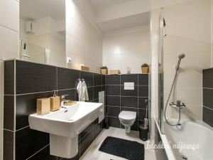 Pronájem bytu 2+kk, Praha - Stodůlky, Svitákova, 55 m2