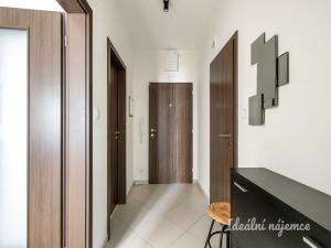 Pronájem bytu 2+kk, Praha - Stodůlky, Svitákova, 55 m2