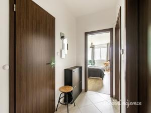 Pronájem bytu 2+kk, Praha - Stodůlky, Svitákova, 55 m2