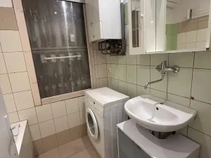 Pronájem bytu 1+kk, Praha - Strašnice, Věšínova, 28 m2