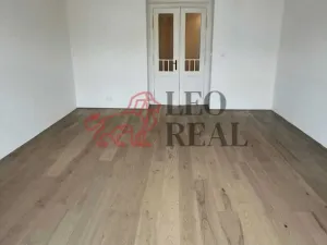 Pronájem bytu 1+kk, Praha - Vršovice, 28. pluku, 43 m2