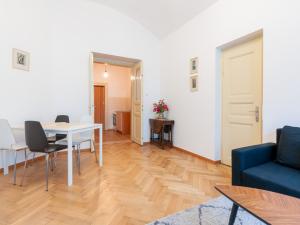 Pronájem bytu 2+kk, Praha - Nové Město, Na Zderaze, 59 m2