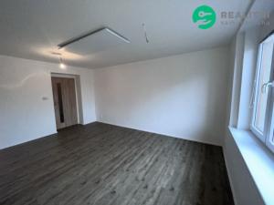 Prodej bytu 3+kk, Čistá, nám. Václavské, 70 m2