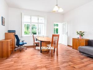 Prodej ubytování, Český Krumlov - Plešivec, Horská, 300 m2