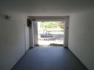 Prodej garáže, Znojmo, Kuchařovická, 18 m2