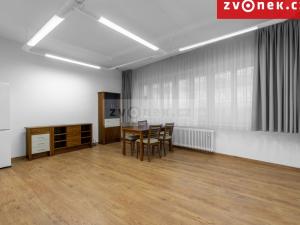 Pronájem bytu 2+kk, Zlín, Dlouhá, 50 m2