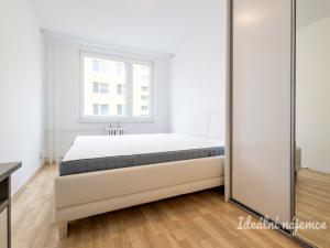 Pronájem bytu 2+kk, Praha - Vinoř, Uherská, 44 m2