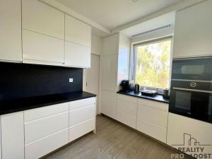 Prodej bytu 3+1, Jesenice, 96 m2