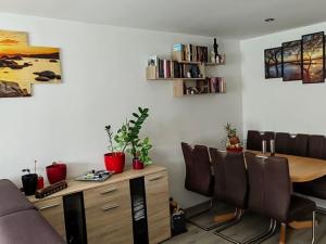 Prodej bytu 3+1, Hostouň, Příkopy, 75 m2