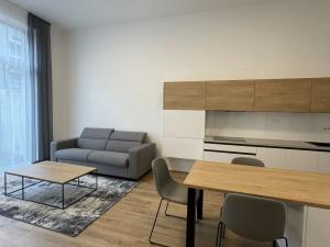 Pronájem bytu 2+kk, Praha - Strašnice, Počernická, 54 m2