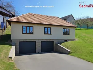 Prodej pozemku pro bydlení, Lhotka, 1080 m2