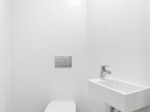 Pronájem bytu 3+kk, Praha - Břevnov, Na Větrníku, 83 m2