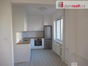 Pronájem bytu 3+kk, Praha - Břevnov, Na Petřinách, 70 m2