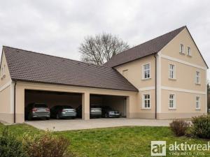 Prodej rodinného domu, Hostín u Vojkovic, 420 m2