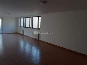 Pronájem obchodního prostoru, Týnec nad Sázavou - Brodce, Na Kněžině, 62 m2