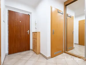 Pronájem bytu 2+kk, Praha - Záběhlice, Velenovského, 53 m2