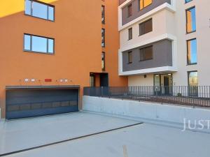 Pronájem garážového stání, Písek - Pražské Předměstí, Pražská, 12 m2