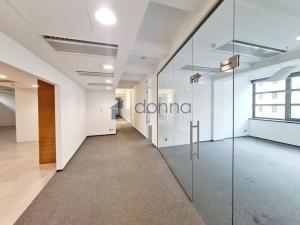 Pronájem kanceláře, Praha - Karlín, Šaldova, 321 m2