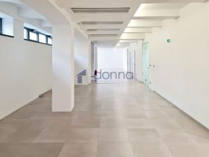 Pronájem kanceláře, Praha - Karlín, Šaldova, 321 m2