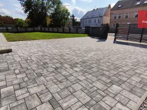 Prodej rodinného domu, Dubí - Mstišov, Podkrušnohorská, 288 m2