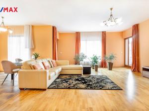 Prodej bytu 3+kk, Karlovy Vary, Jindřicha Konečného, 122 m2