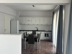 Prodej atypického bytu, Nea Plaghia (Νέα Πλάγια Χαλκιδικής), Řecko, 150 m2
